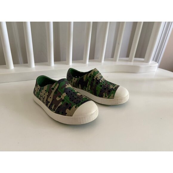 Native Shoes - Picture 1 of 5